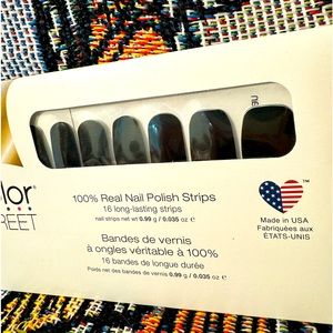 BRAND NEW Color Street Midnight in Manhattan nail strip.